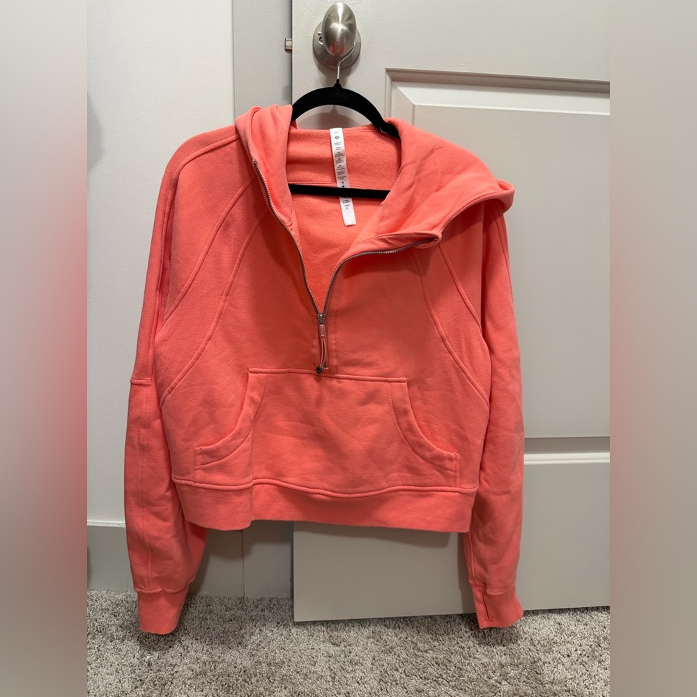 Lulu Lemon M/L Coral Scuba Hoodie. 💕⚡️